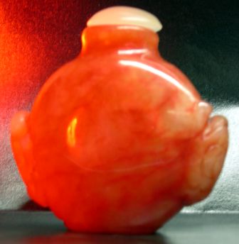 Tabati�re en agate rouge � oreilles d'ogre